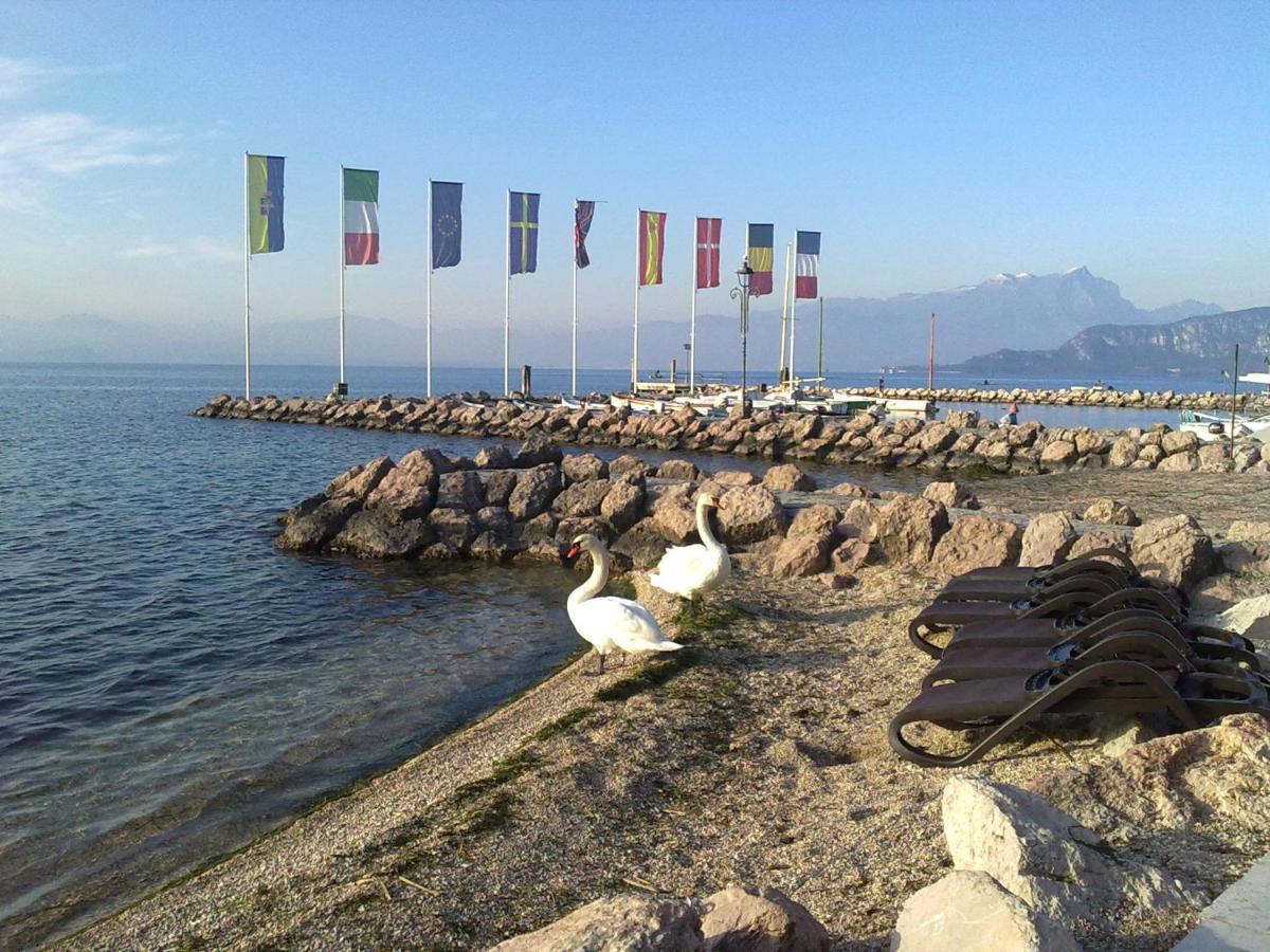 Residenza Al Sogno - On Lake Garda Cavaion Veronese Esterno foto